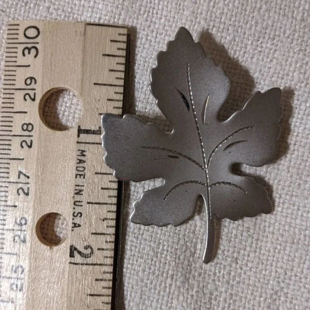 Silver leaf brooch
